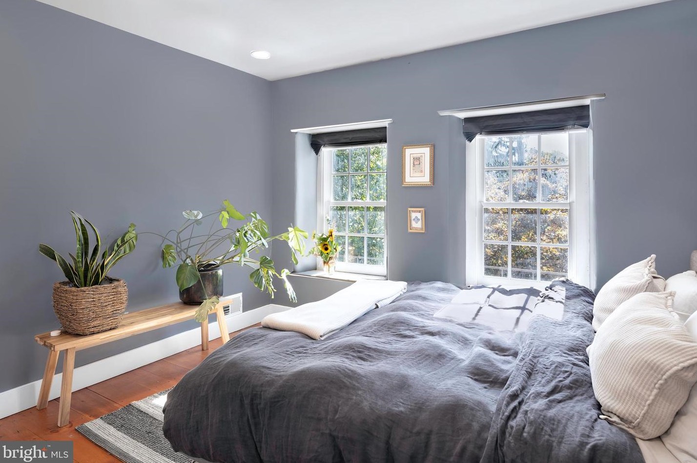 6 Main St, Stockton NJ 08559-2120 exterior