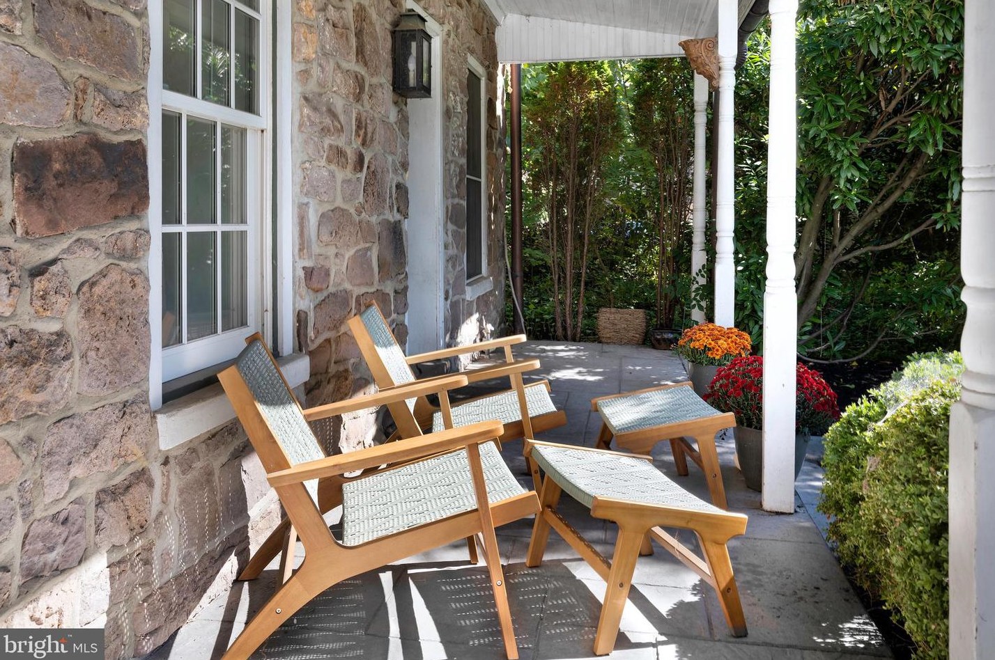 6 Main St, Stockton NJ 08559-2120 exterior