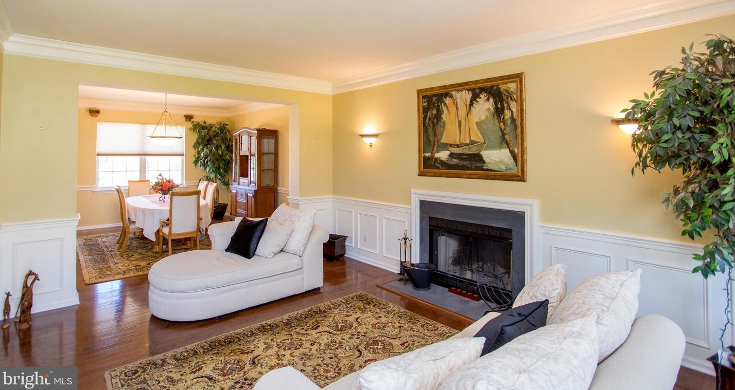 19 Ferris Wheel Dr, West Amwell NJ  08530-3441 exterior