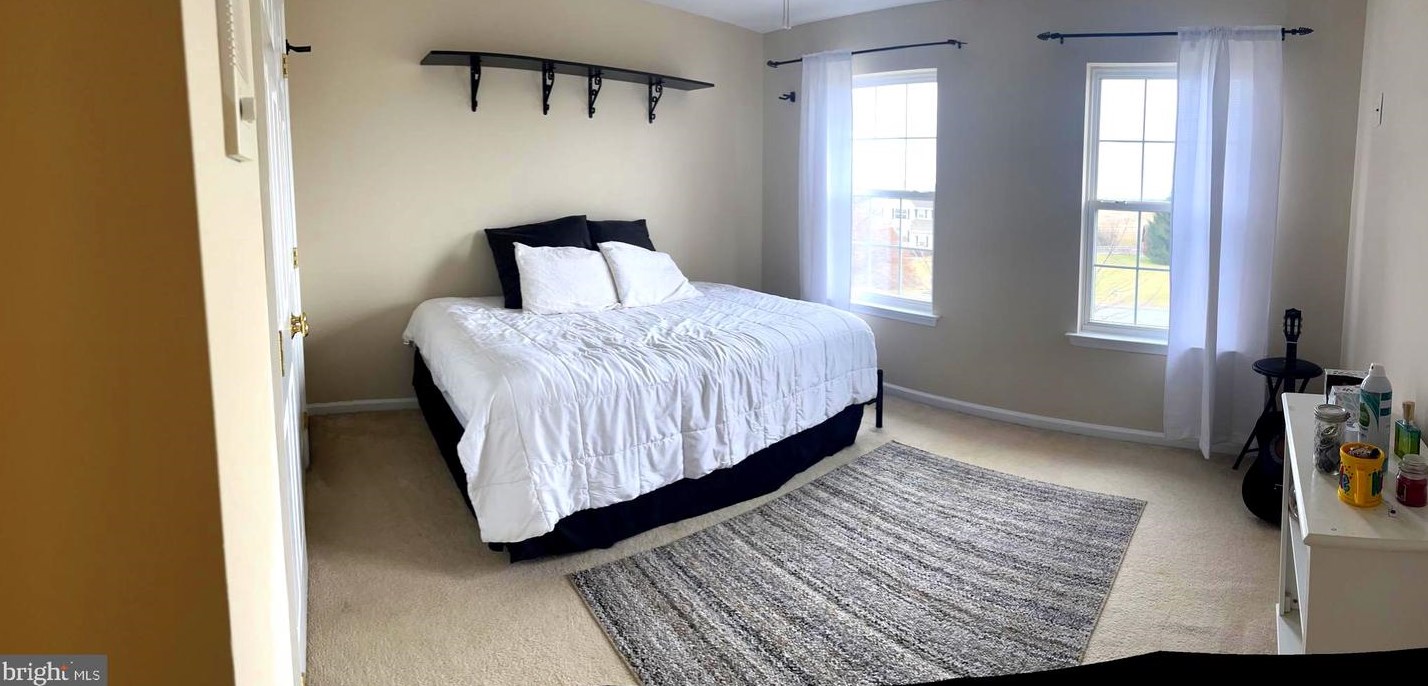 19 Ferris Wheel Dr, West Amwell NJ  08530-3441 exterior