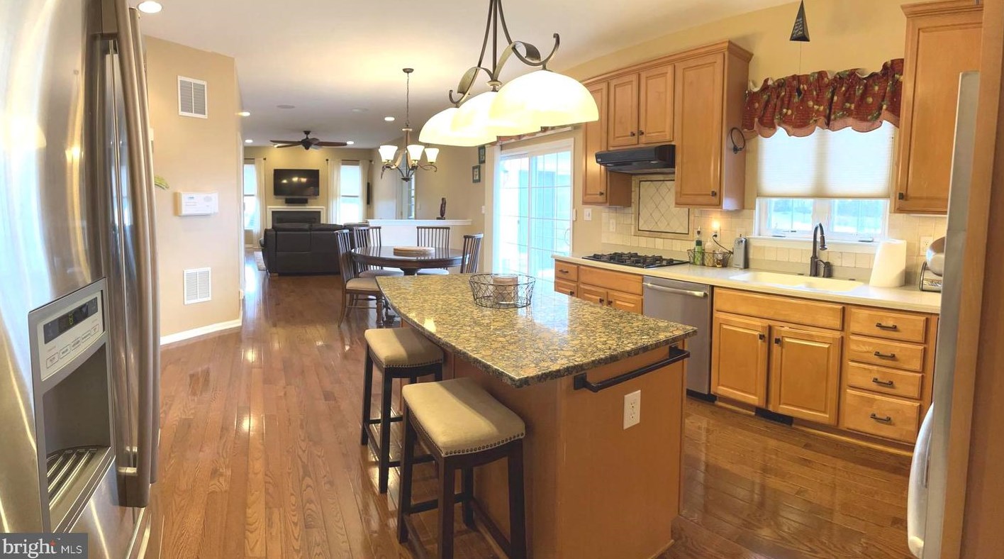 19 Ferris Wheel Dr, West Amwell NJ  08530-3441 exterior