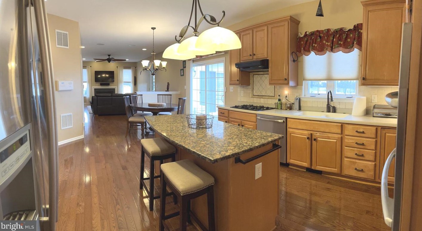 19 Ferris Wheel Dr, West Amwell NJ  08530-3441 exterior