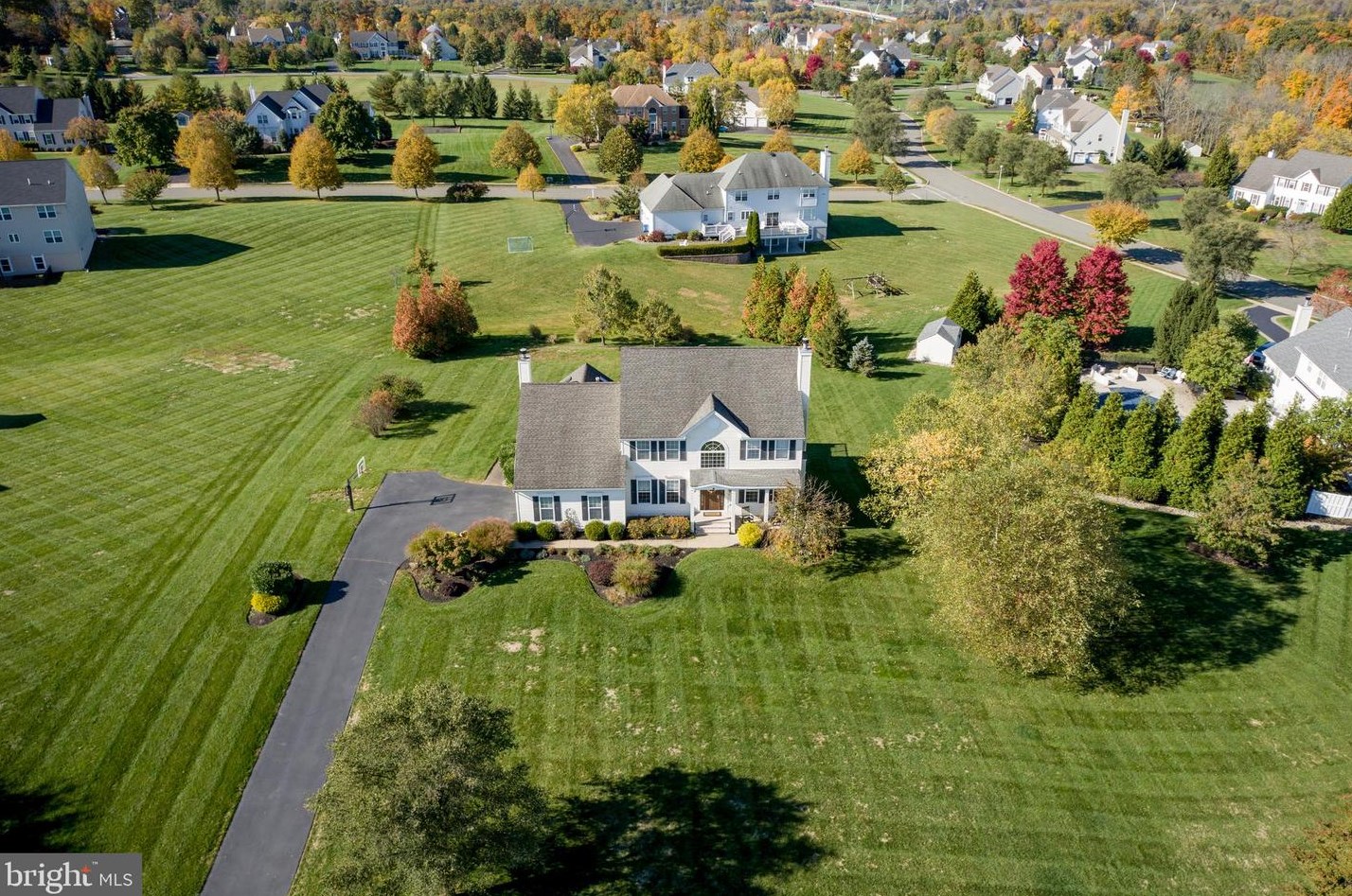 19 Ferris Wheel Dr, West Amwell NJ  08530-3441 exterior