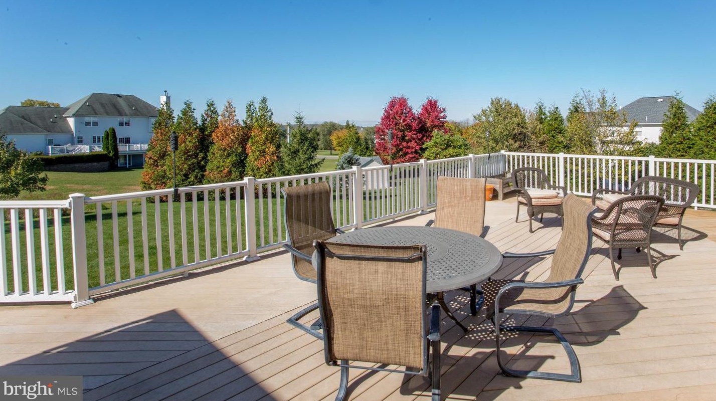 19 Ferris Wheel Dr, West Amwell NJ  08530-3441 exterior