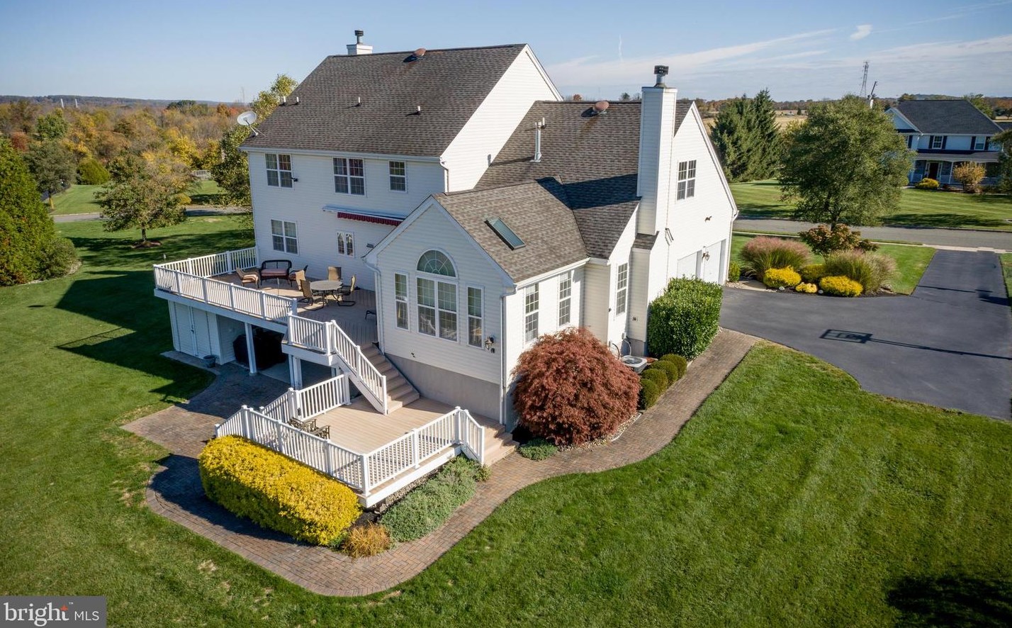 19 Ferris Wheel Dr, West Amwell NJ  08530-3441 exterior