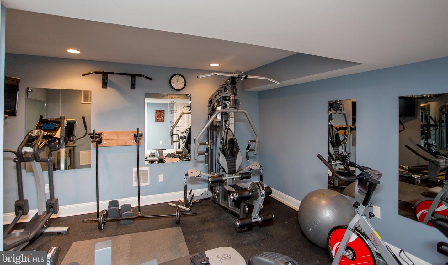 19 Ferris Wheel Dr, West Amwell NJ  08530-3441 exterior