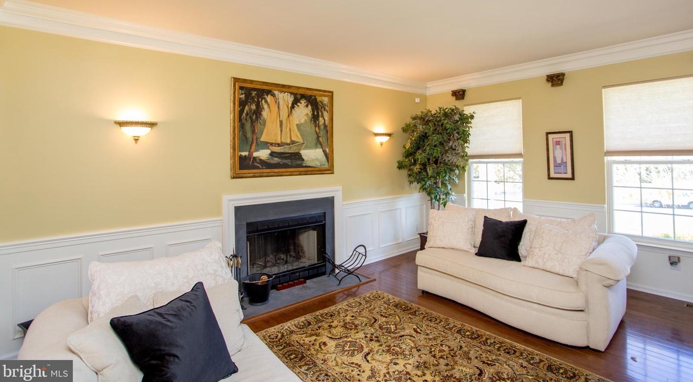 19 Ferris Wheel Dr, West Amwell NJ  08530-3441 exterior