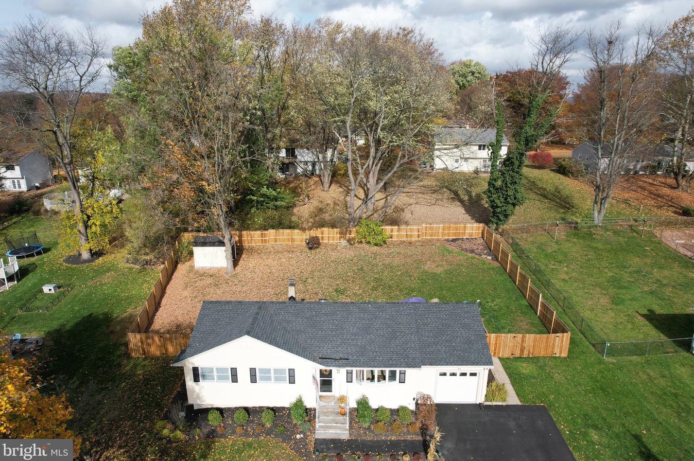 27 Marudy Dr, Clinton, NJ 08809