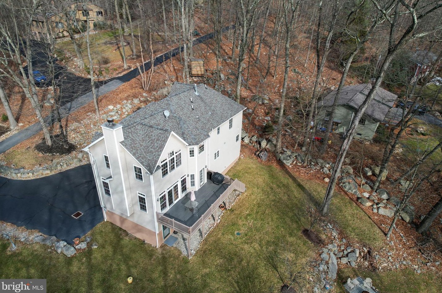 9 Winterview Rd, High Bridge, NJ 08829