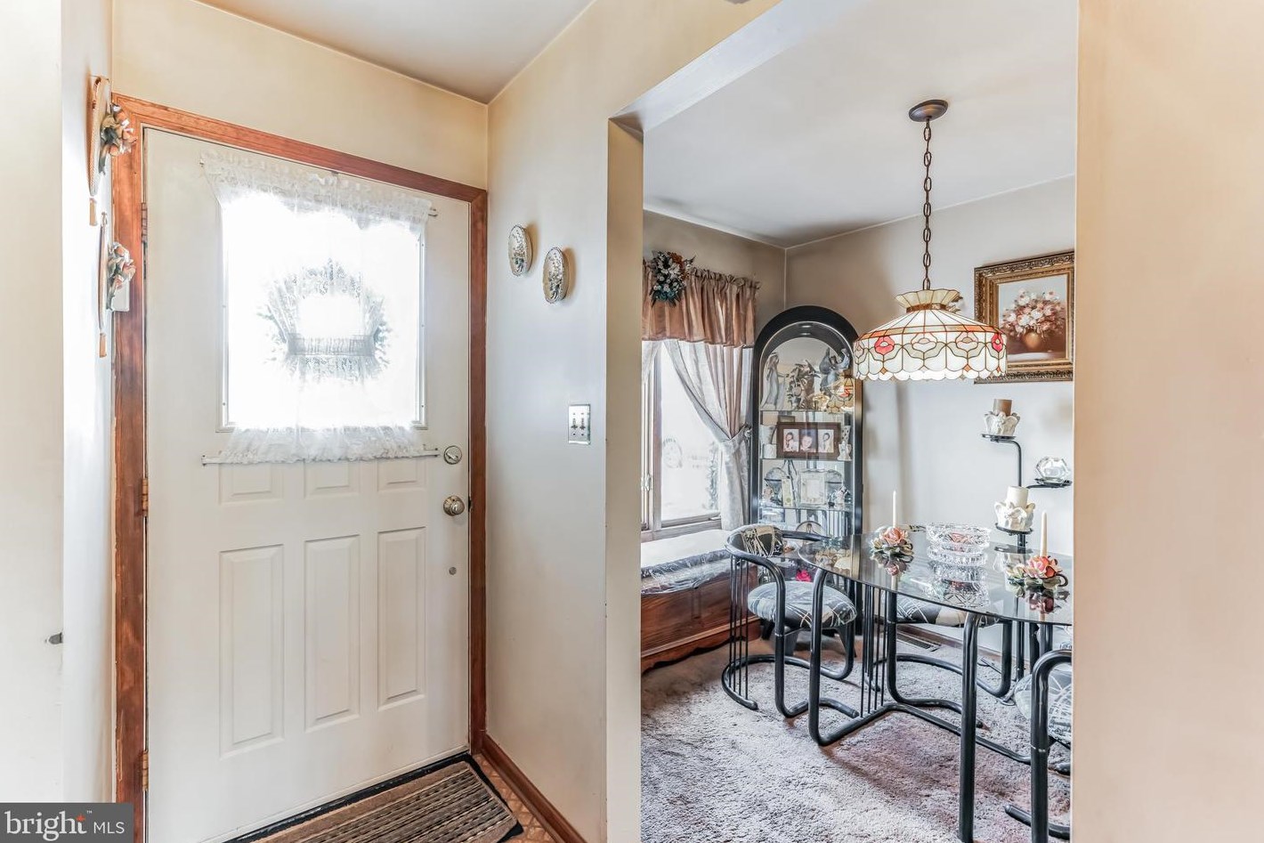 27 Peach Ct, Flemington, NJ 08822