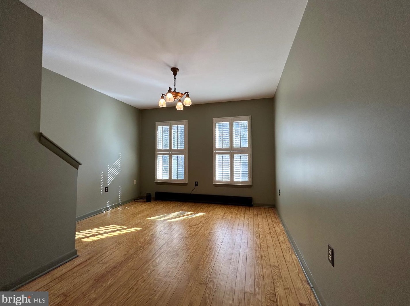 162 York St, West Amwell, NJ 08530