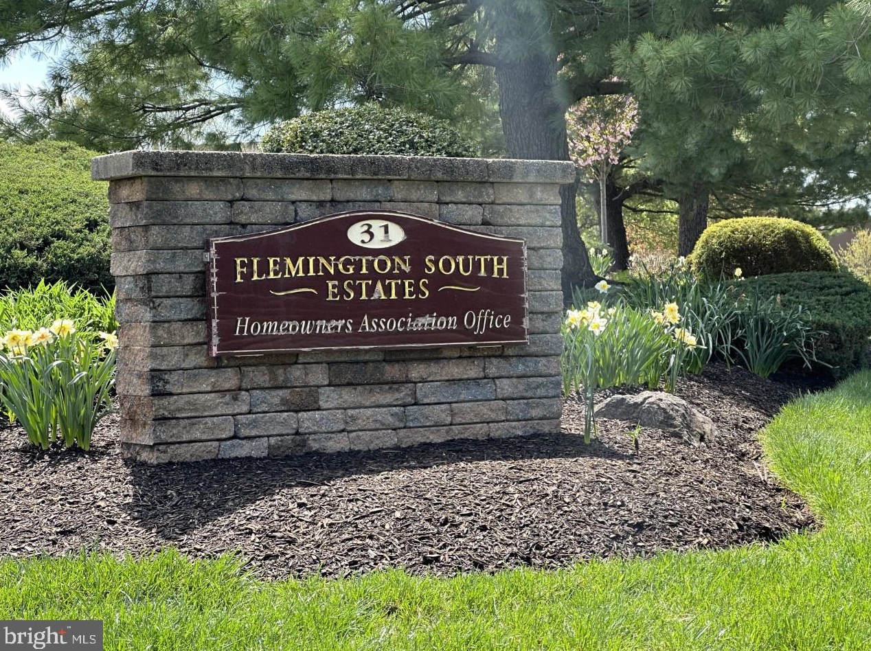 14 Sherwood Ct, Flemington, NJ 08822