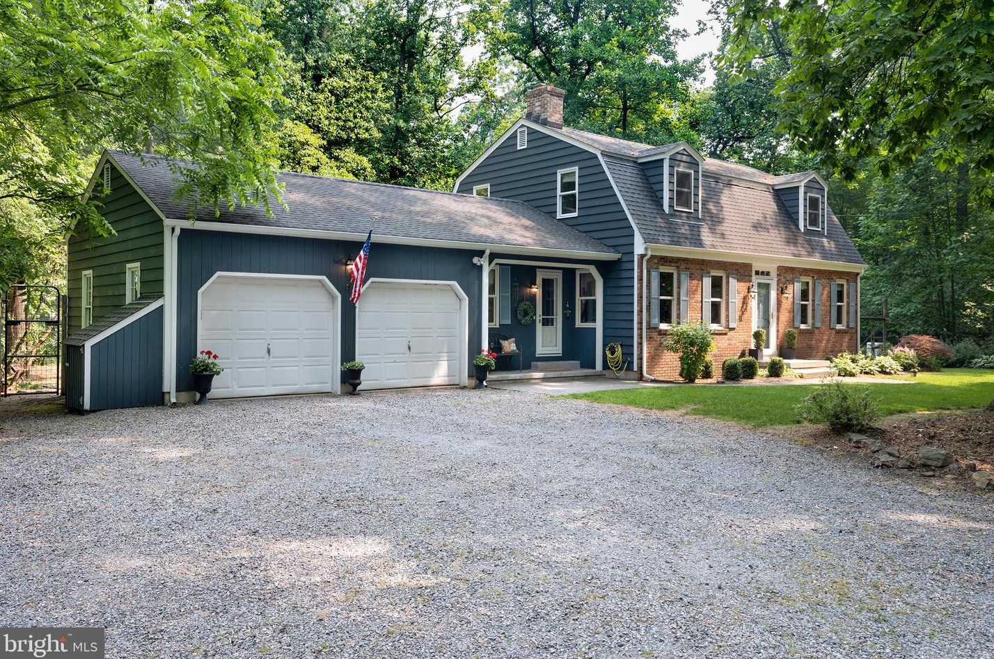 169 Sandy Ridge Rd, Stockton, NJ 08559-1513