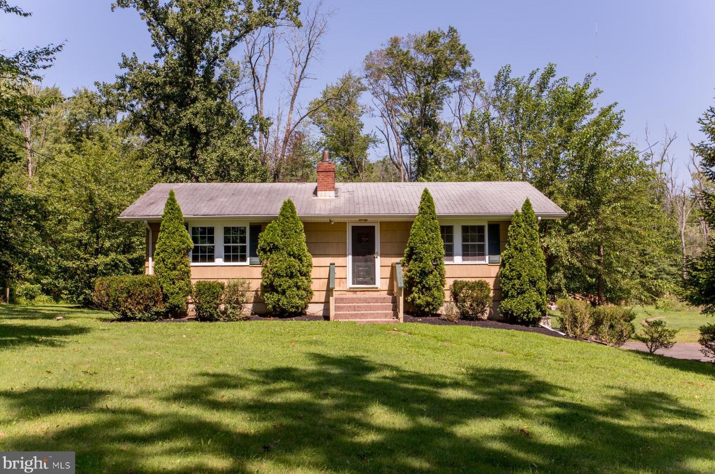 300 Rocktown Lambertville Rd, West Amwell, NJ 08530-3305