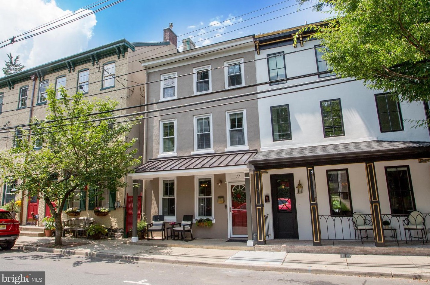 77 Main St, West Amwell, NJ 08530-1826