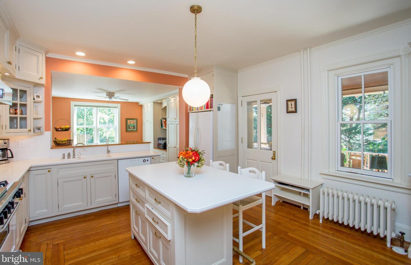 50 Union St, West Amwell NJ  08530-1846 exterior