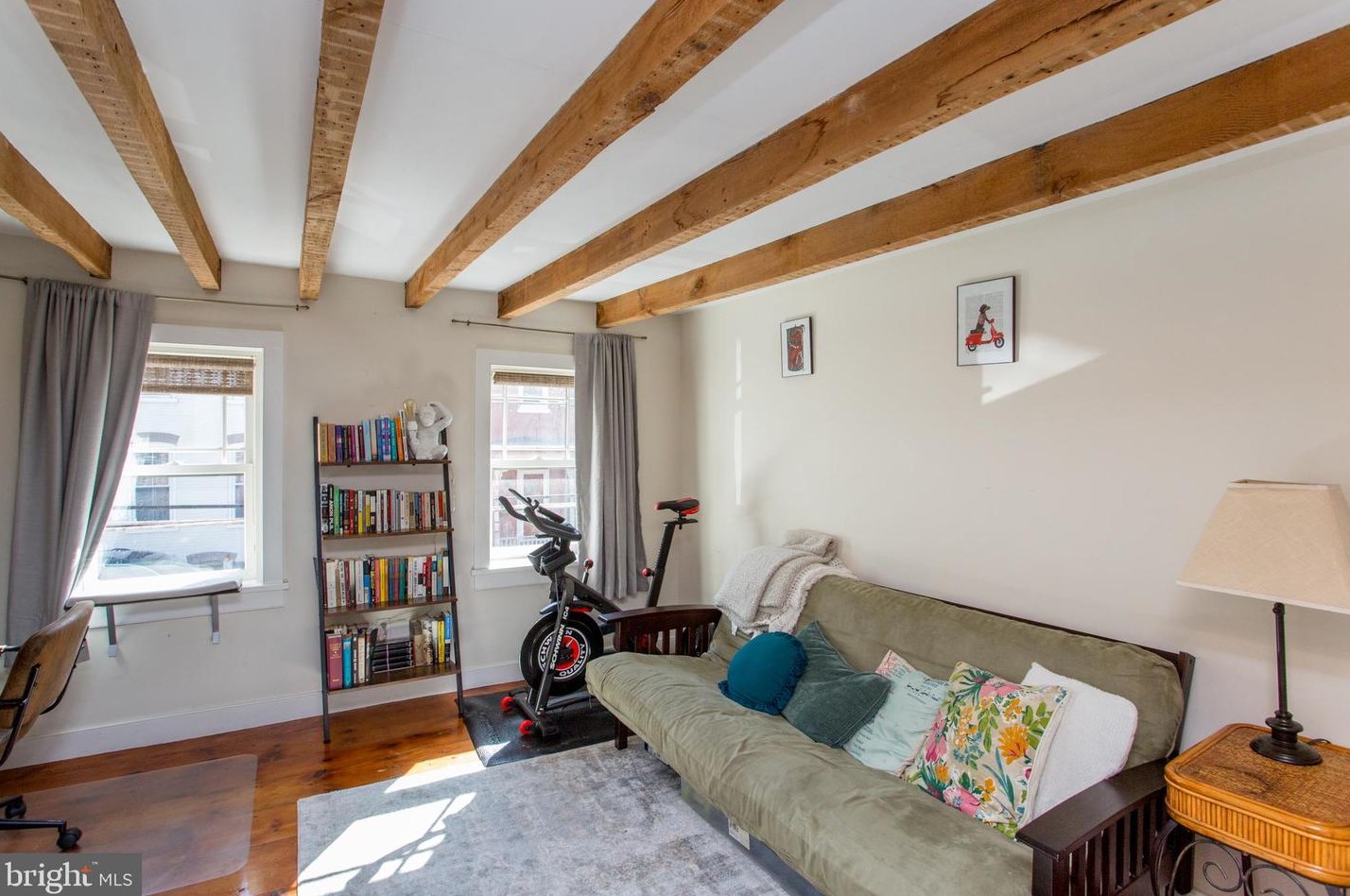28 Swan St, West Amwell NJ  08530-1022 exterior
