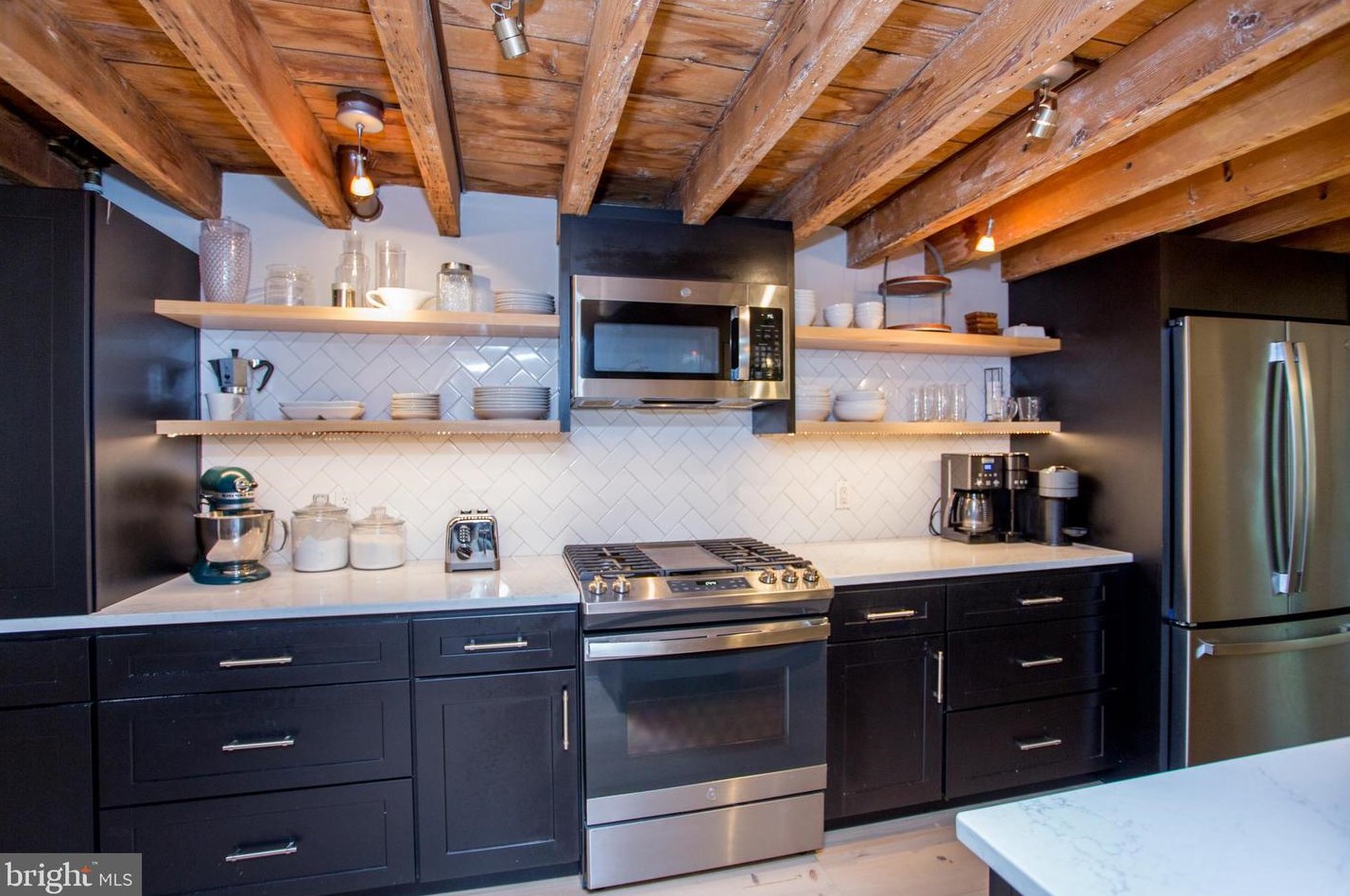 28 Swan St, West Amwell NJ  08530-1022 exterior