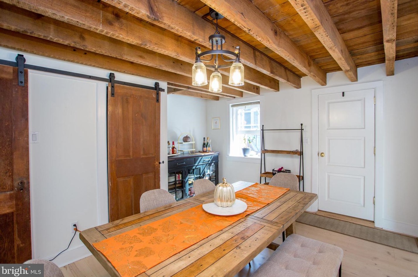 28 Swan St, West Amwell NJ  08530-1022 exterior