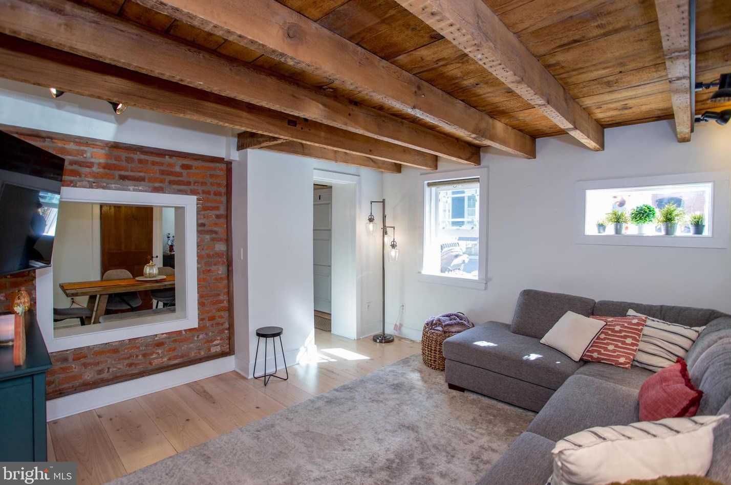28 Swan St, West Amwell NJ  08530-1022 exterior