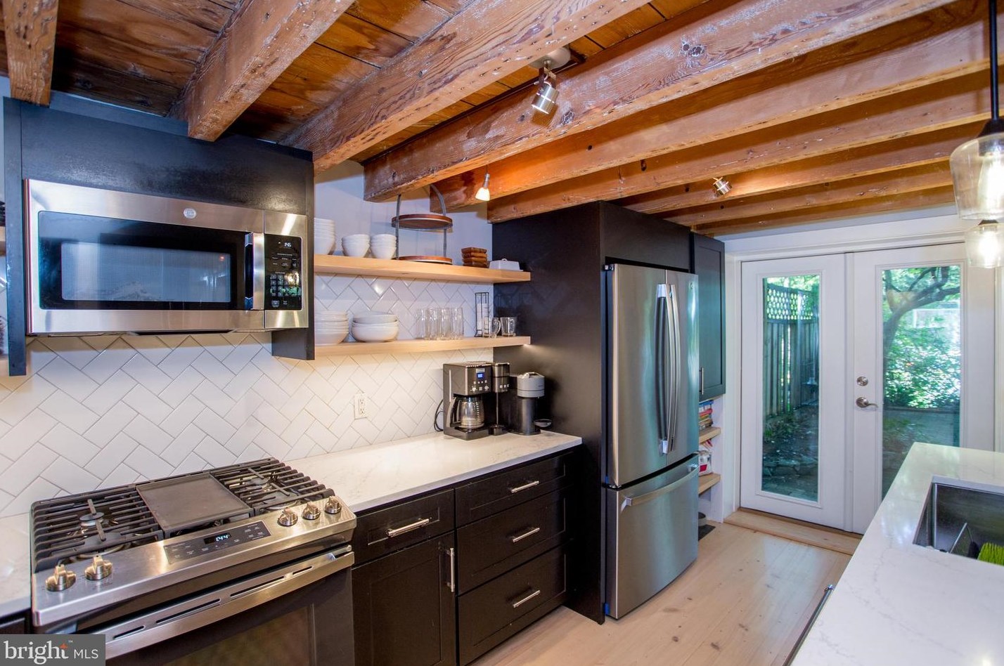 28 Swan St, West Amwell NJ  08530-1022 exterior