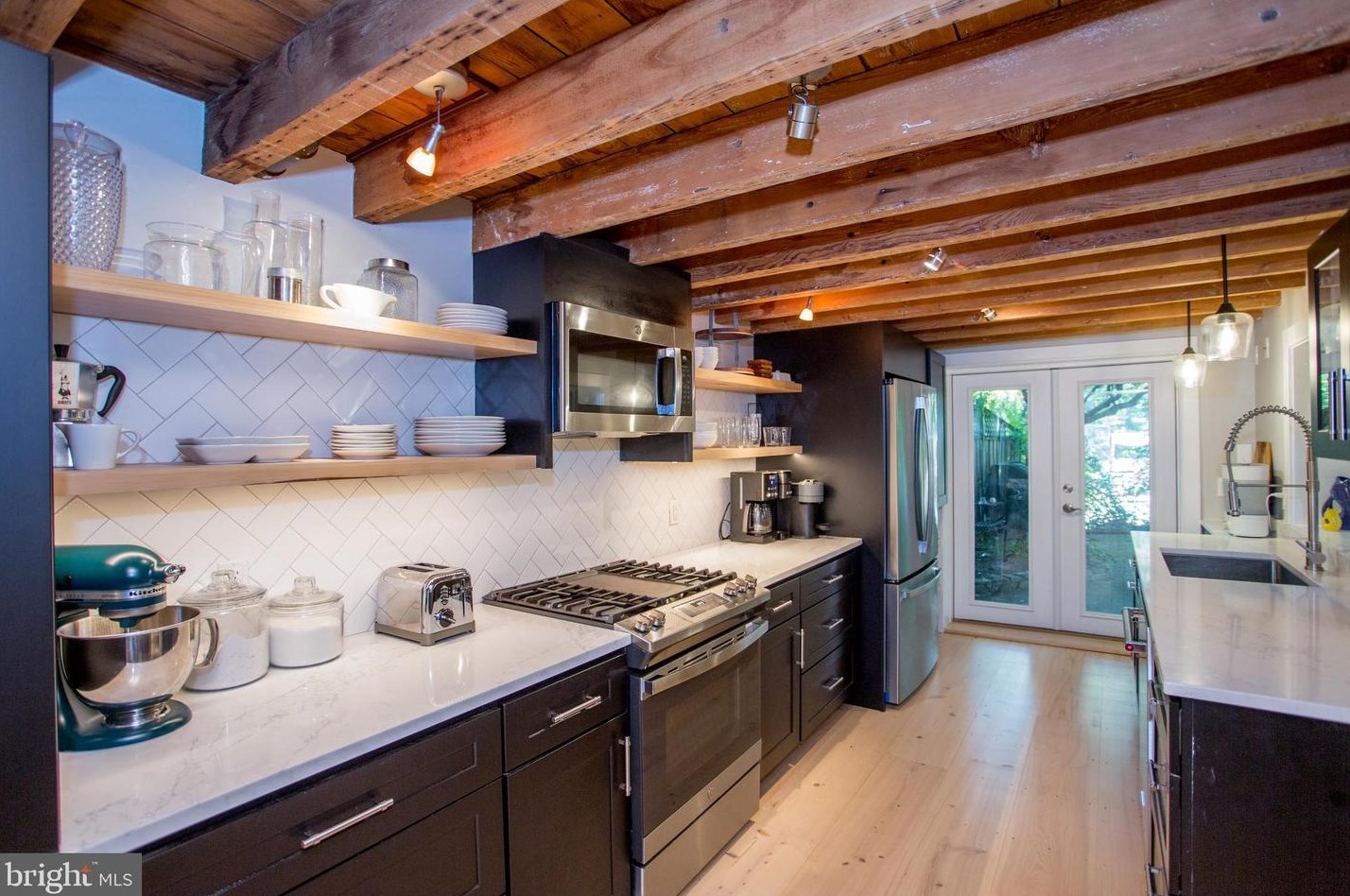 28 Swan St, West Amwell NJ  08530-1022 exterior