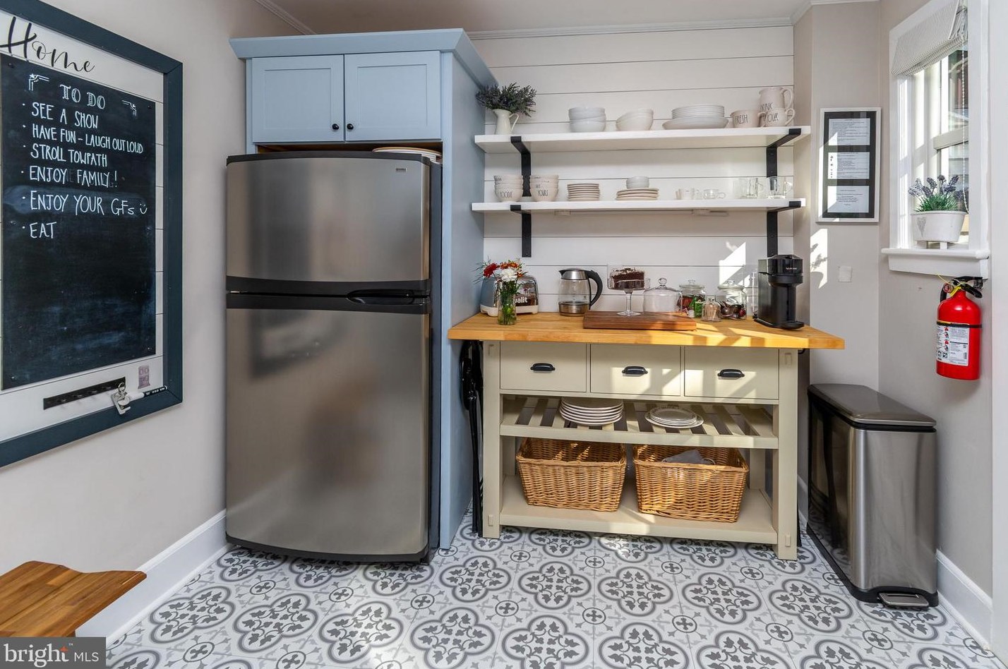 5 Ferry St, West Amwell NJ  08530-1802 exterior