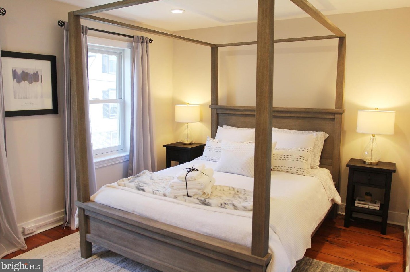 5 Ferry St, West Amwell NJ  08530-1802 exterior