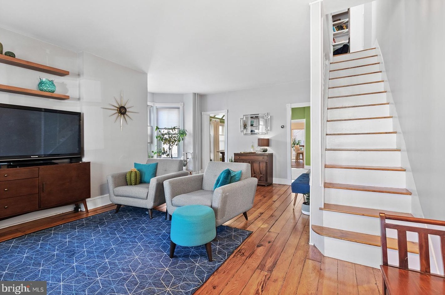 57 Elm St, West Amwell, NJ 08530-1510