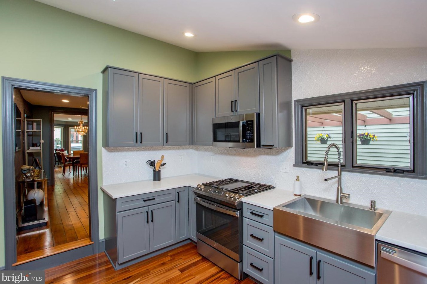 105 Union St, West Amwell NJ  08530-1646 exterior