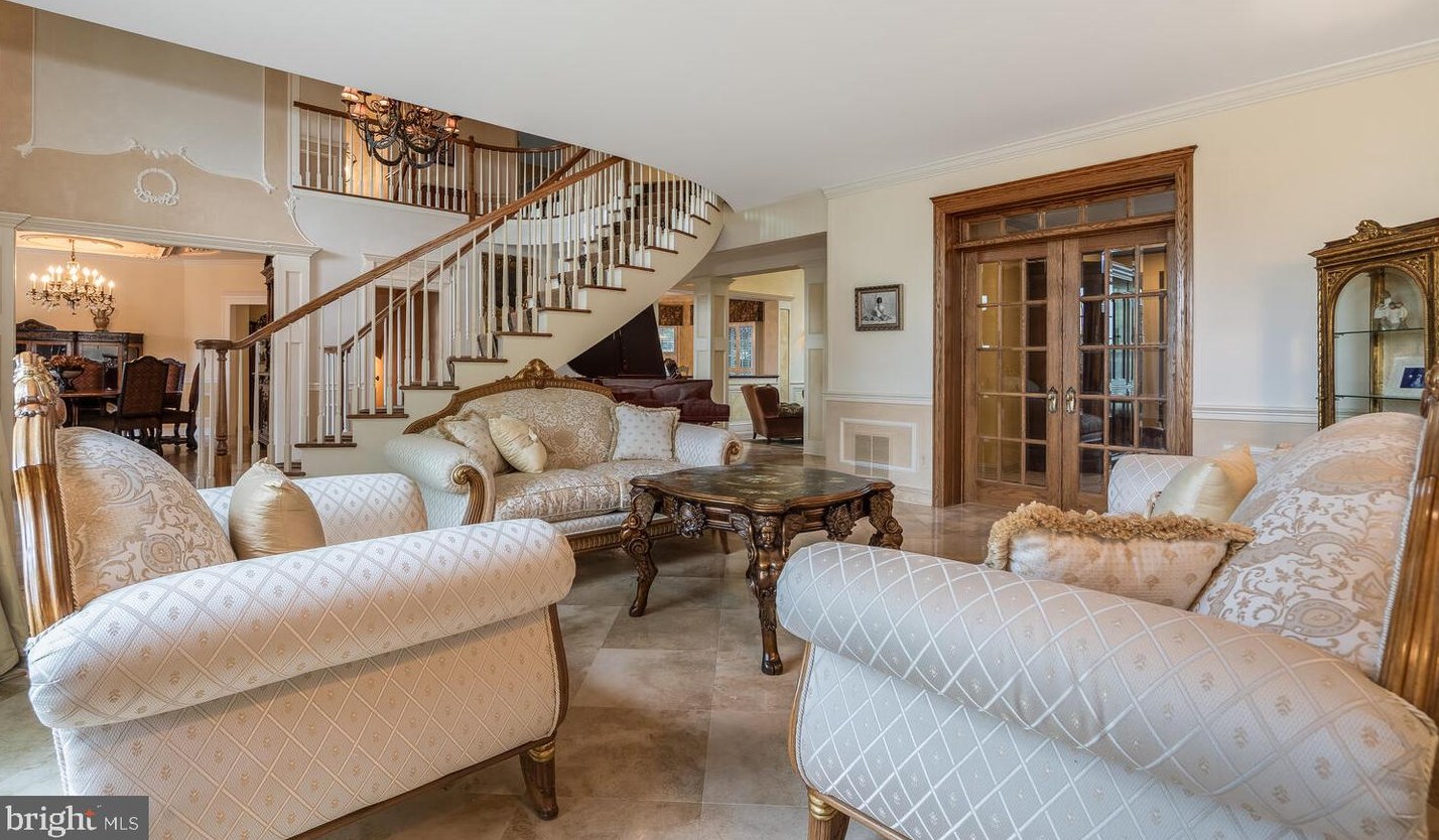 14 Ridgeview Ct, East Amwell Township NJ  08551-1872 exterior