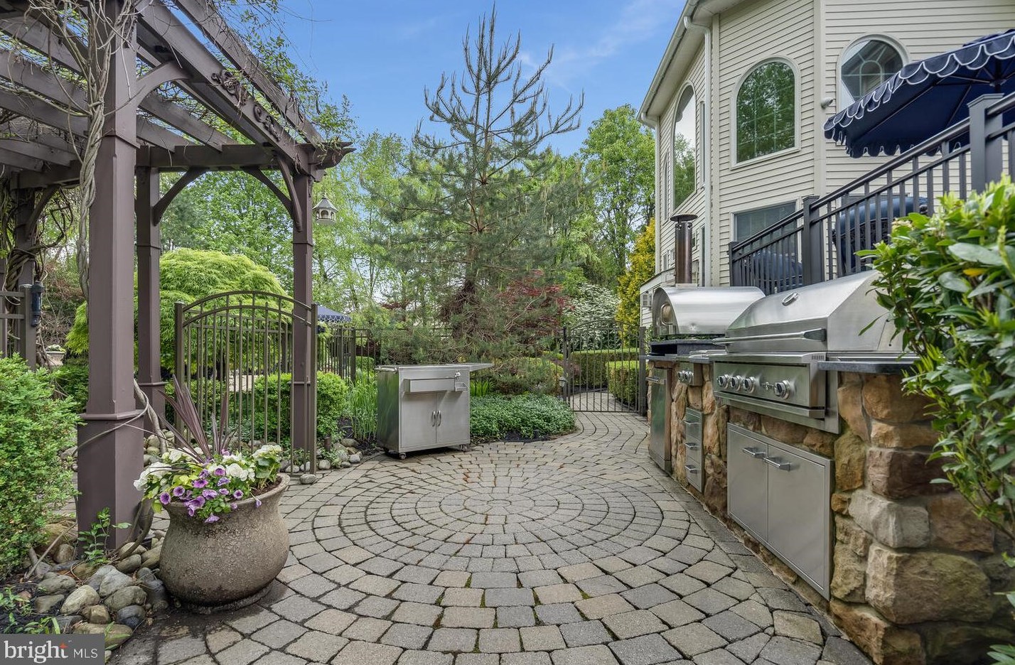 14 Ridgeview Ct, East Amwell Township NJ  08551-1872 exterior