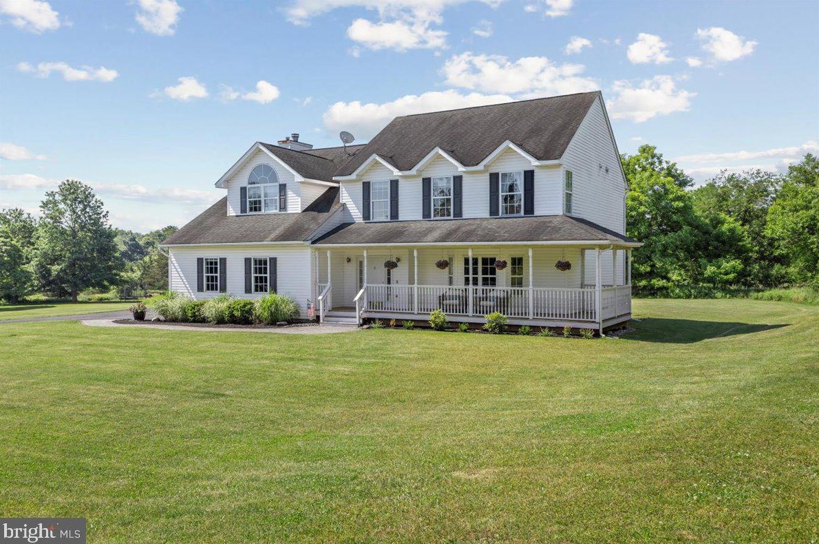 4 Dreahook Rd, White House Station, NJ 08889-3327