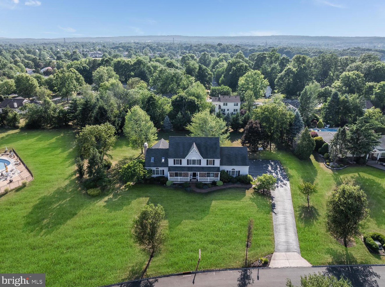 3 Einstein Ct, Flemington, NJ 08822