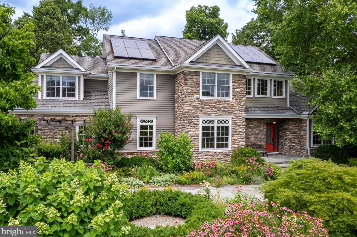 9 Beaver Creek Dr, Flemington, NJ 08822