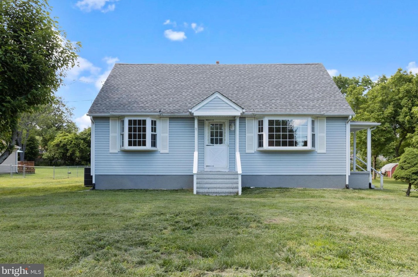 13 Crest Ave, Pennington, NJ 08534-1107