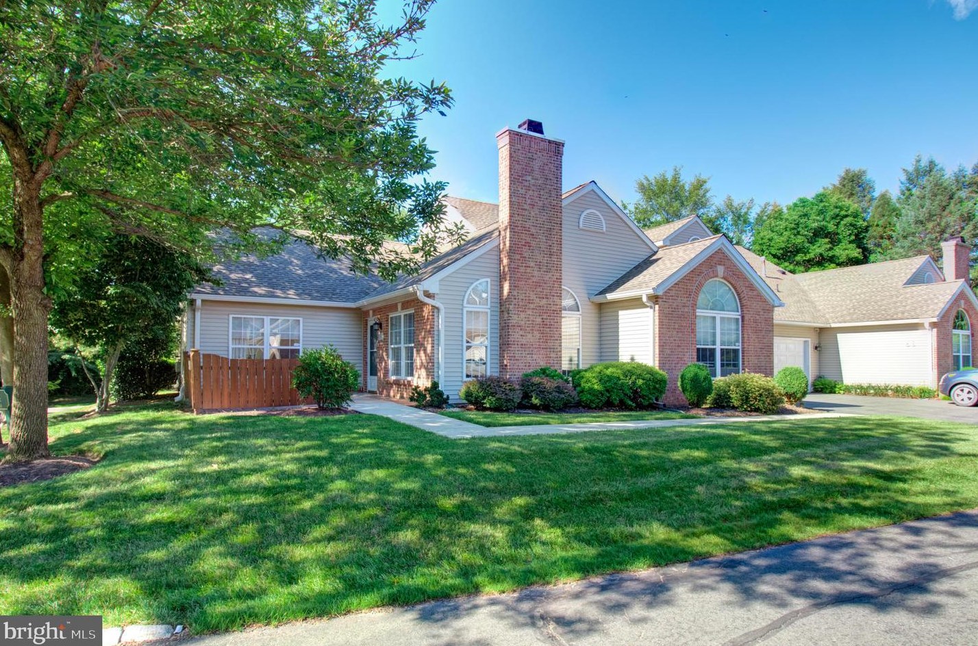 56 Woolsey Ct, Pennington, NJ 08534-1427