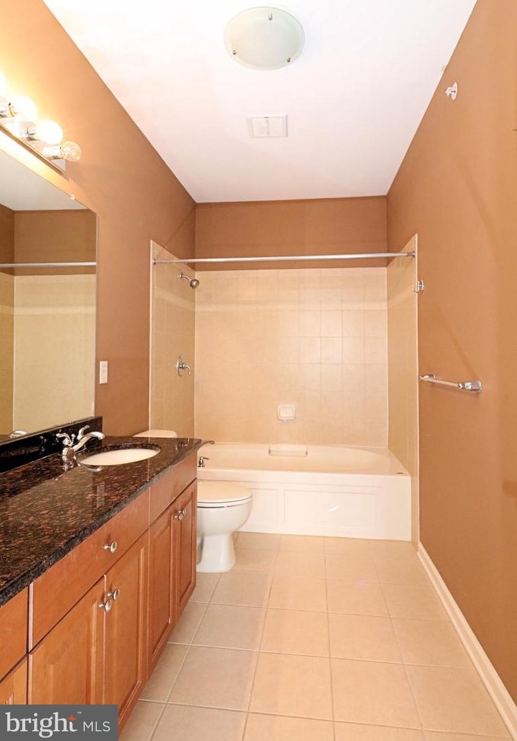 546 Masterson Ct, Trenton NJ  08618-1448 exterior