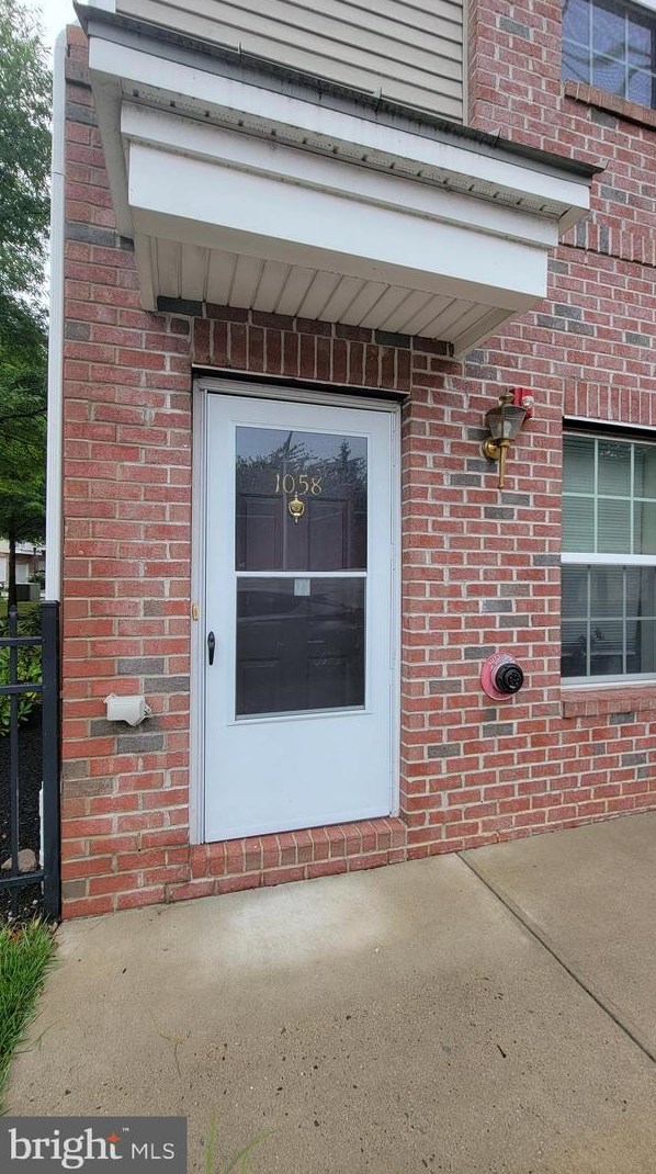 1058 Lamberton St, Trenton, NJ 08611