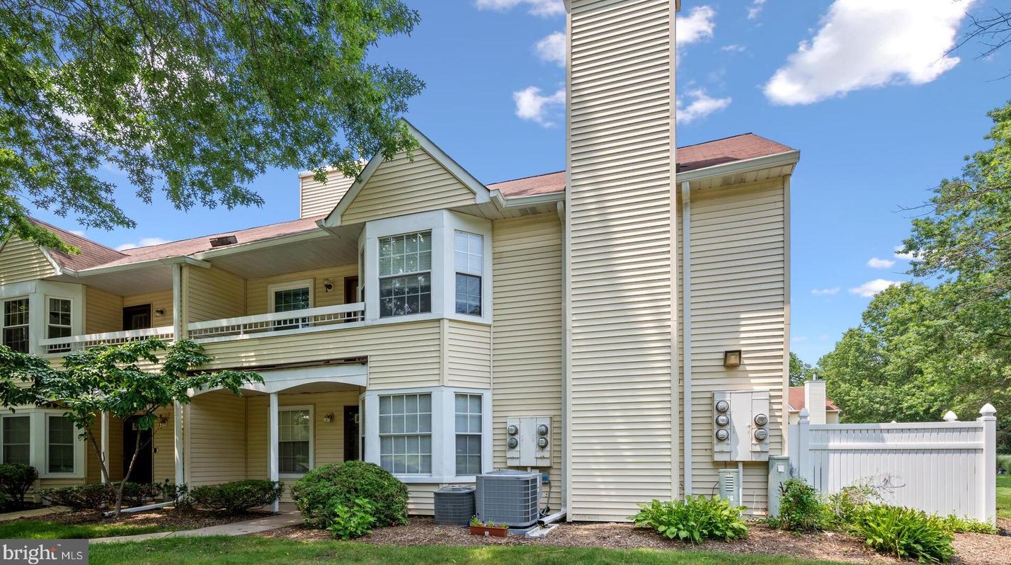 148 Mill Run E, East Windsor, NJ 08520