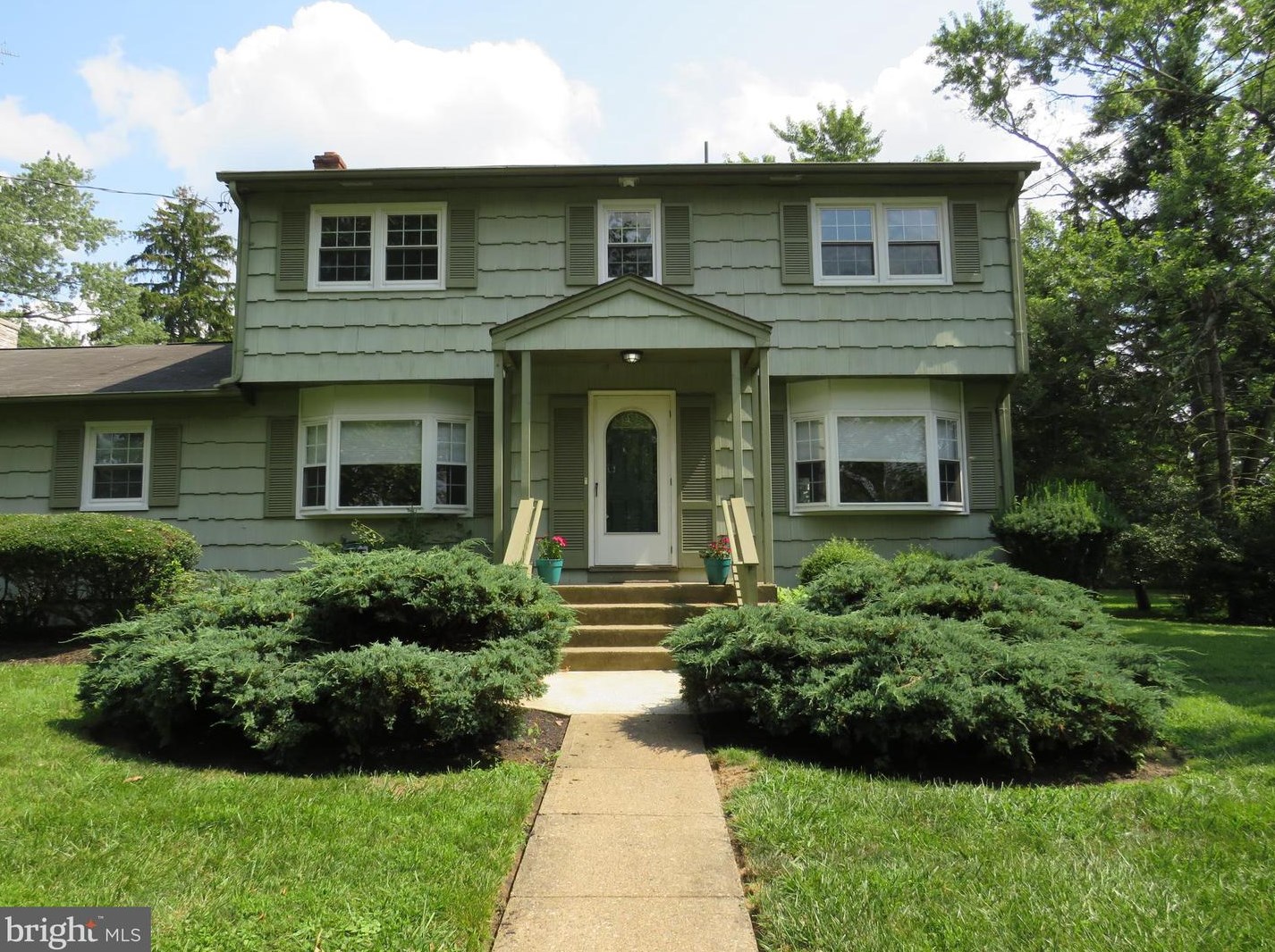 13 Rockleigh Dr, Trenton, NJ 08628-1516
