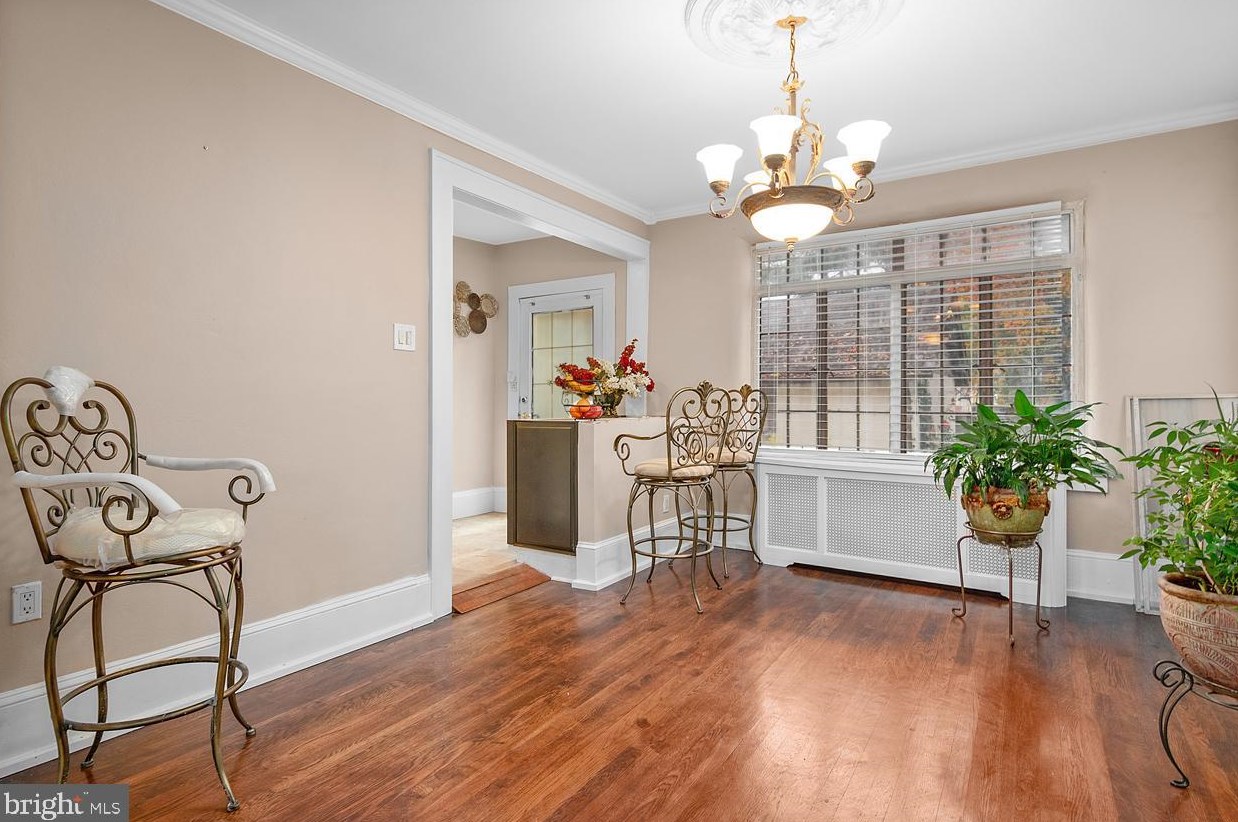 625 Pkwy Ave, Trenton NJ 08618-2725 exterior