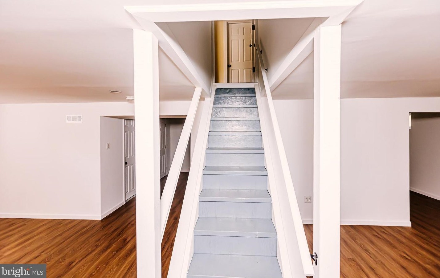 721 Pkwy Ave, Trenton NJ 08618-2729 exterior