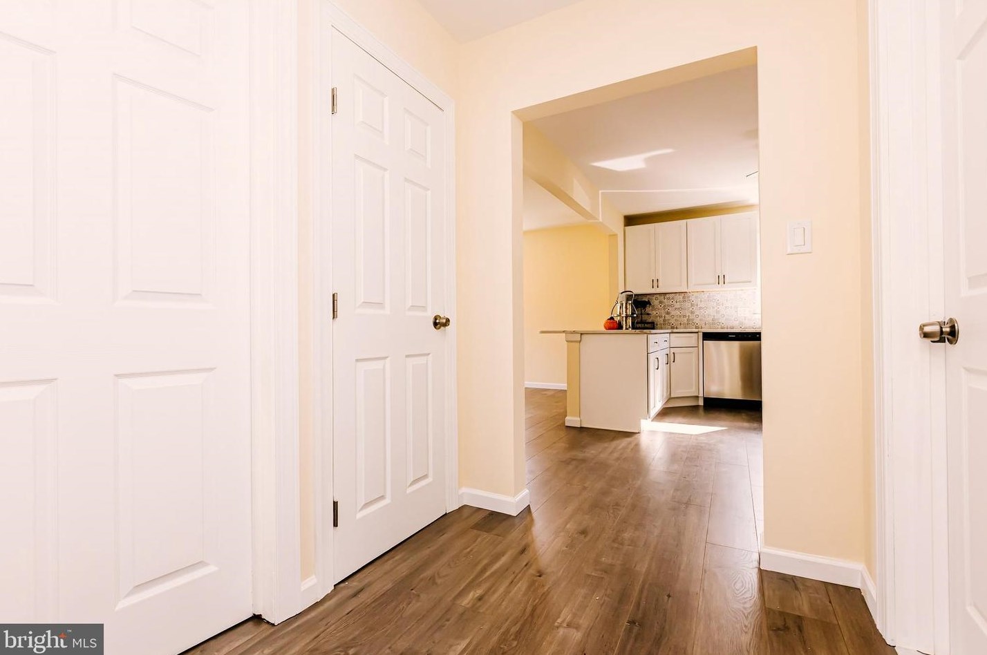 721 Pkwy Ave, Trenton NJ 08618-2729 exterior