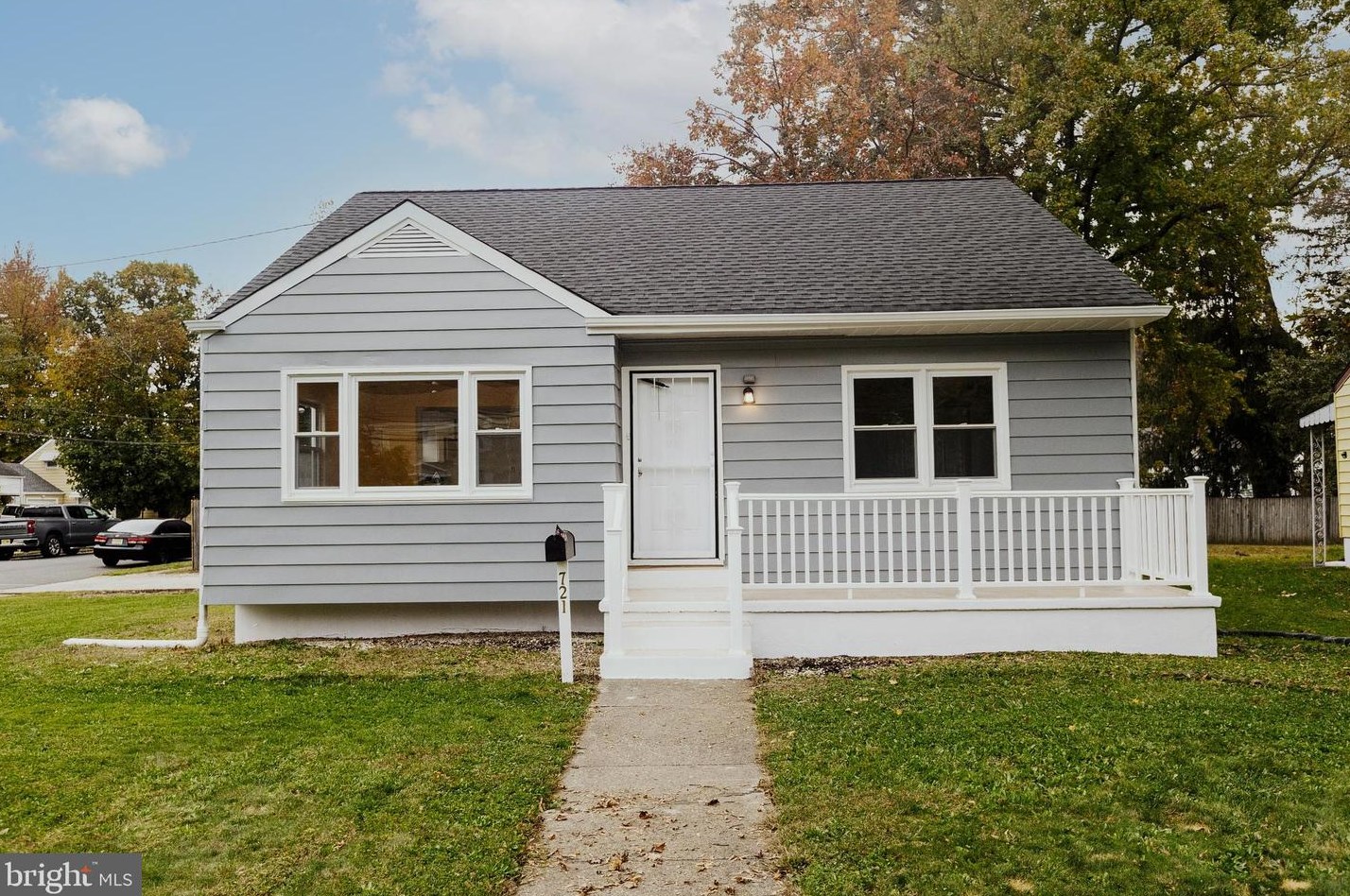 721 Pkwy Ave, Trenton NJ 08618-2729 exterior