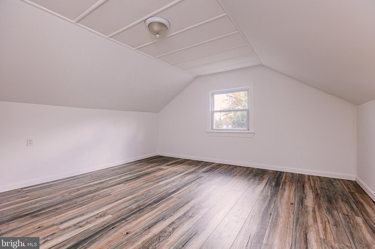 721 Pkwy Ave, Trenton NJ 08618-2729 exterior