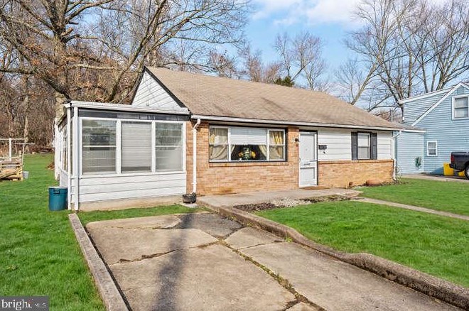 70 Theresa St, Trenton, NJ 08618