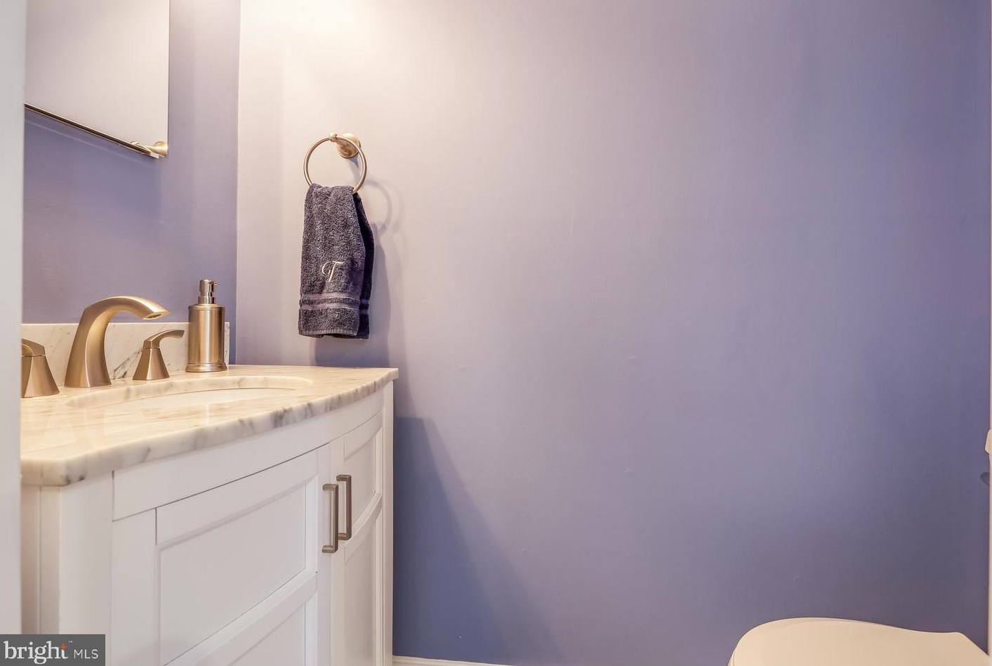 8 Catbird Ct, Trenton NJ 08648-2045 exterior