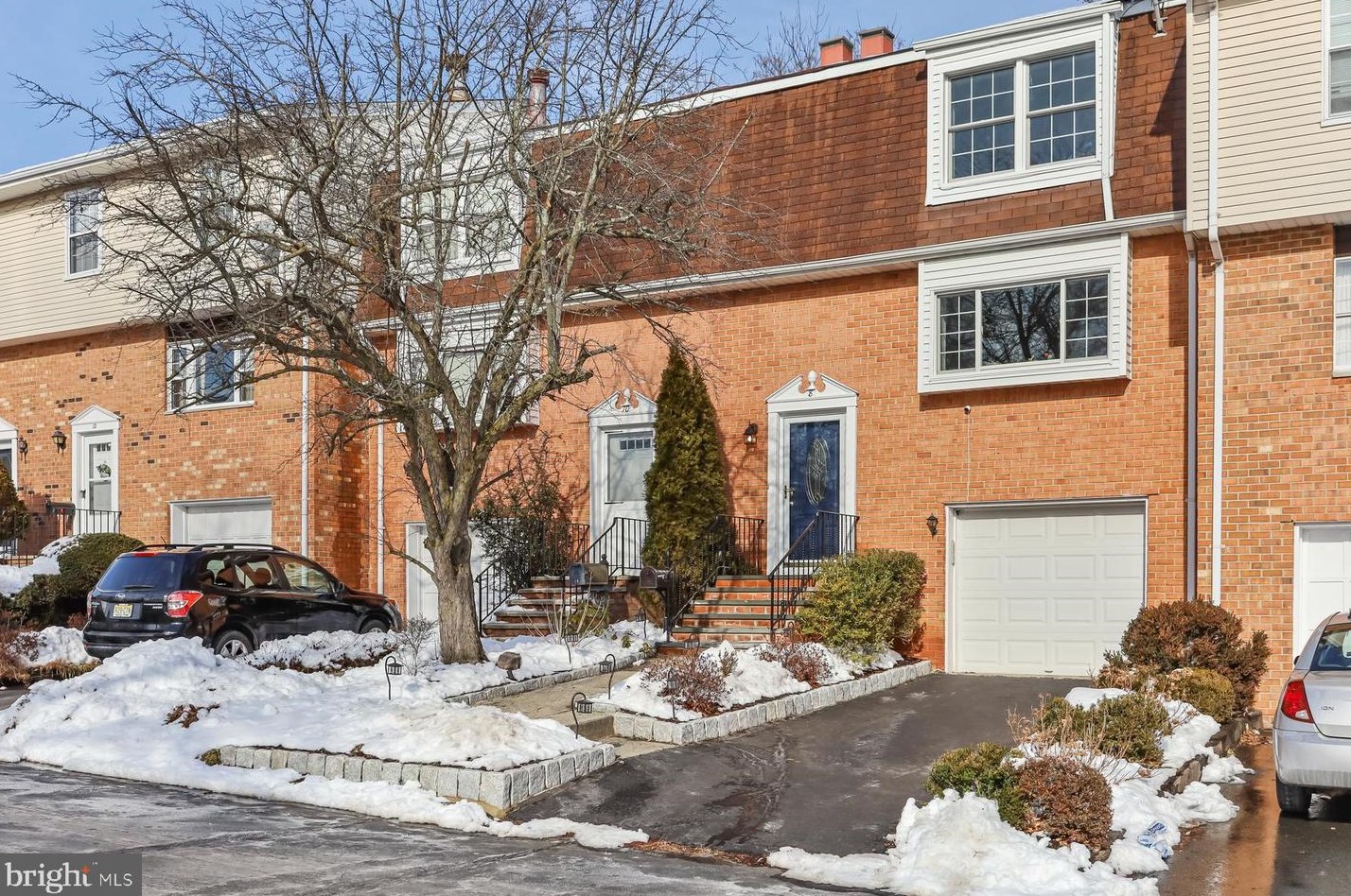 8 Catbird Ct, Trenton NJ 08648-2045 exterior