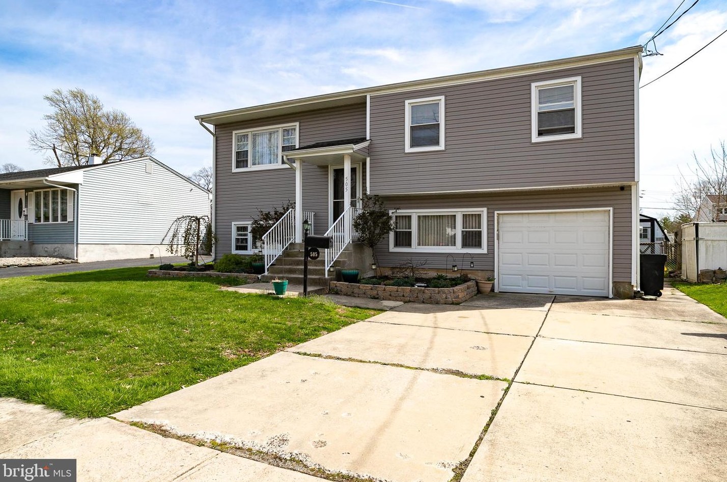 505 Daniels Ave, Trenton, NJ 08619-1517